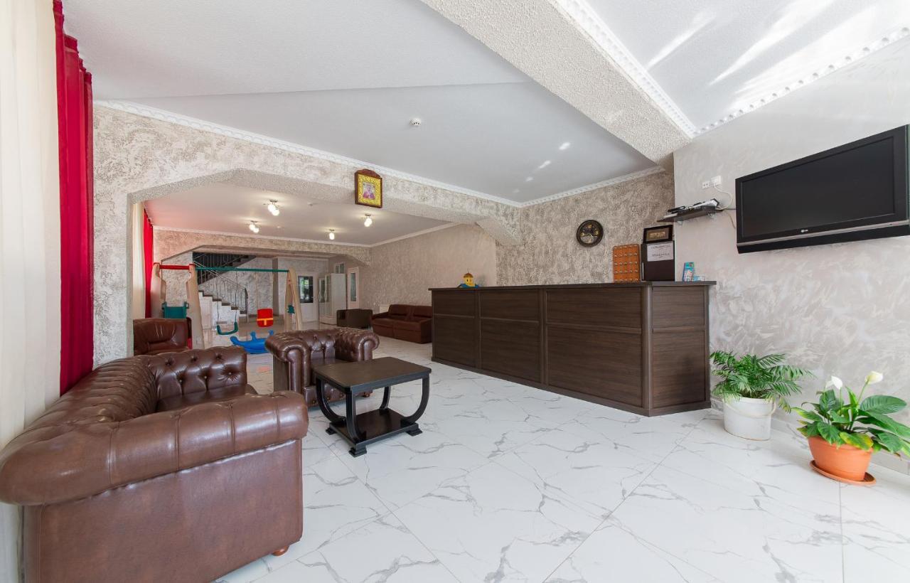 Гостевой Дом "Геракл " Hotel Vityazevo Luaran gambar